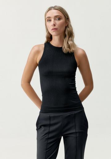 Спортивный топ