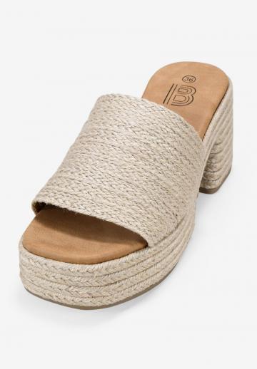 Босоножки на каблуке