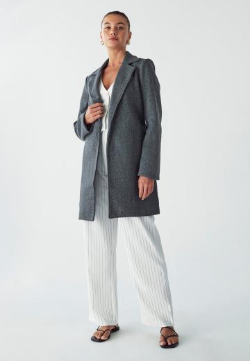 Короткое пальто