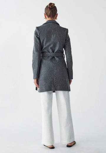 Короткое пальто