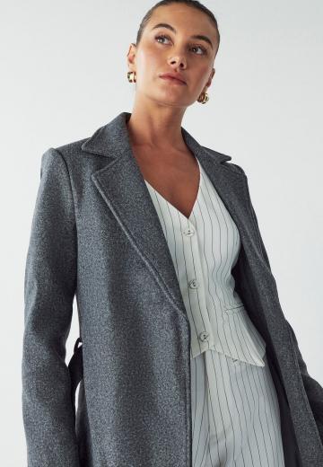 Короткое пальто