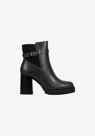 Полусапожки на платформе