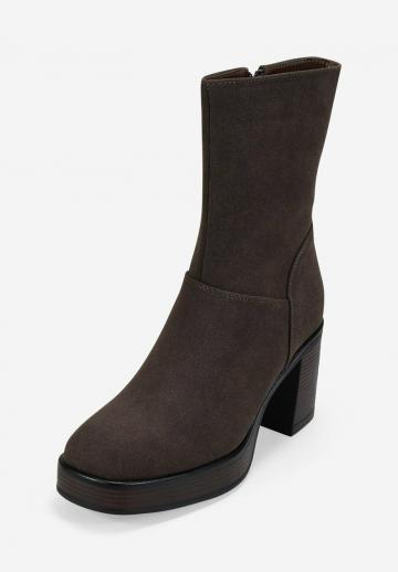 Высокие сапоги