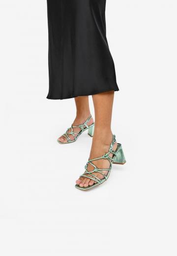 Гандбольные кроссовки