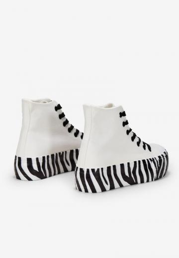 Гандбольные кроссовки