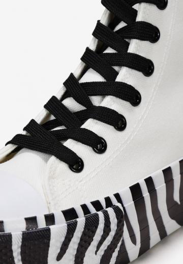 Гандбольные кроссовки