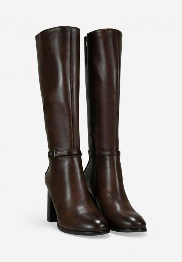 Высокие сапоги