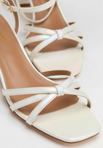 Гандбольные кроссовки