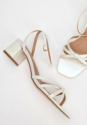 Гандбольные кроссовки