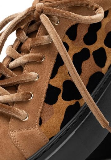 Гандбольные кроссовки