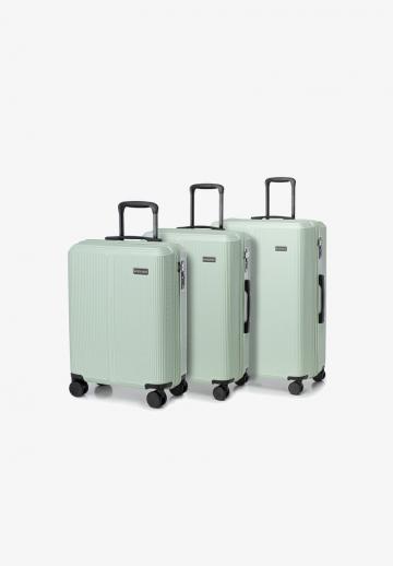 Набор чемоданов