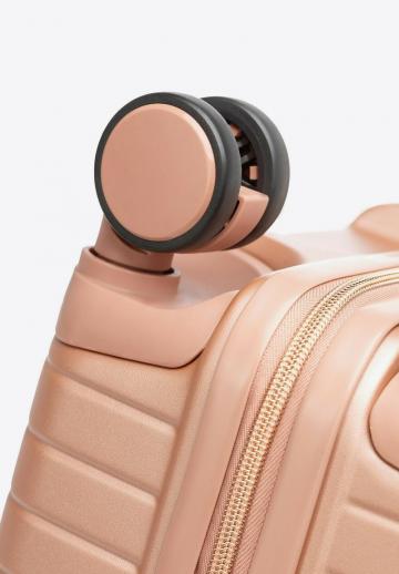 Чемодан на колесах