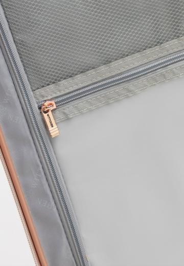 Набор чемоданов