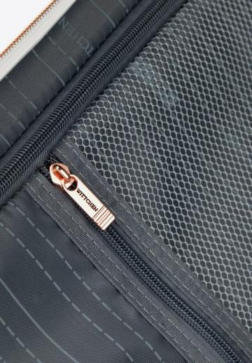 Чемодан на колесах