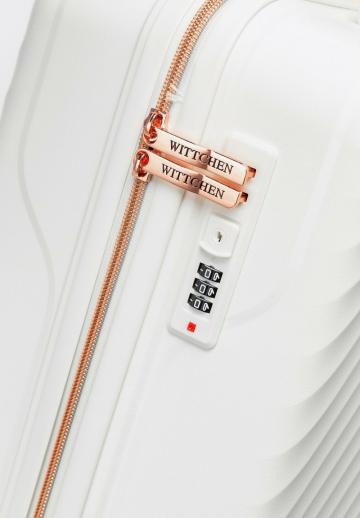 Чемодан на колесах