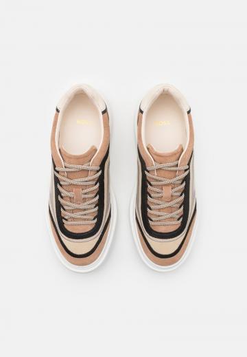 Гандбольные кроссовки