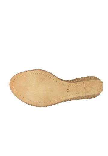 Босоножки на танкетке