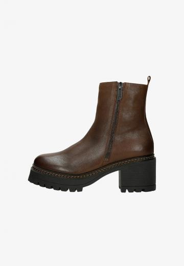 Полусапожки на платформе