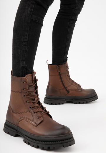 Ботинки на шнуровке