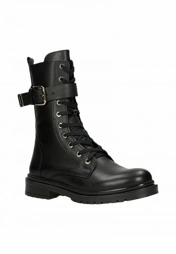 Ботинки на шнуровке