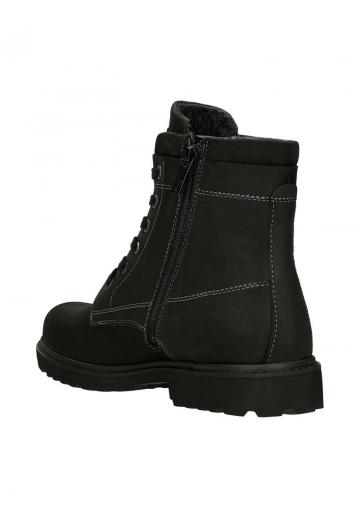 Ботинки на шнуровке