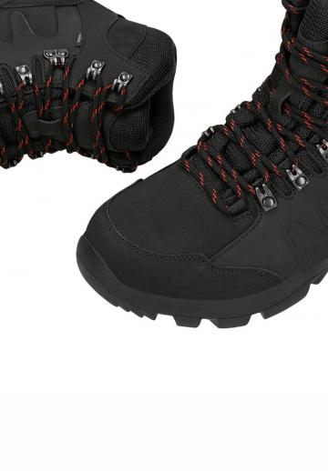 Походные ботинки