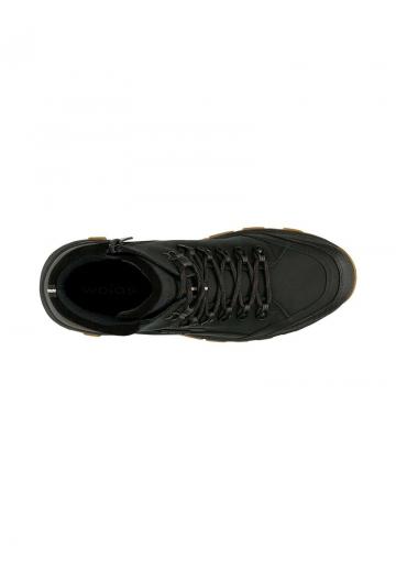 Ботинки на шнуровке