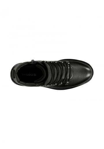 Ботинки на шнуровке