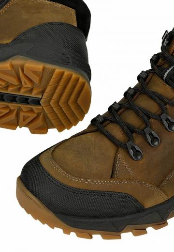Походные ботинки