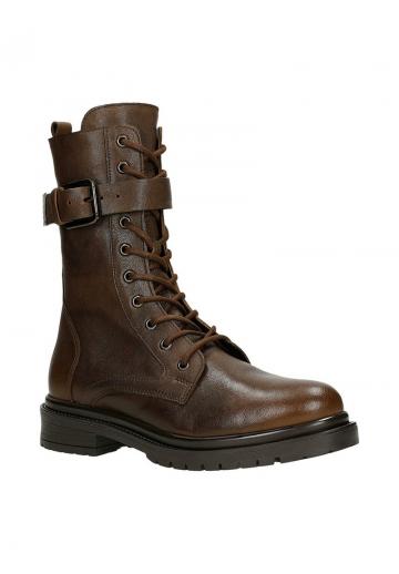 Ботинки на шнуровке