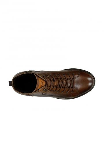 Ботинки на шнуровке