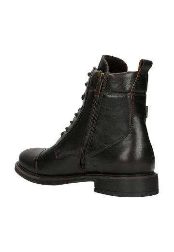 Ботинки на шнуровке