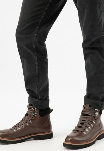 Походные ботинки