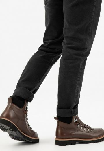 Походные ботинки