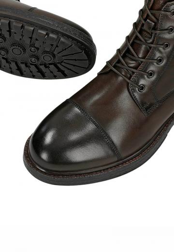 Ботинки на шнуровке