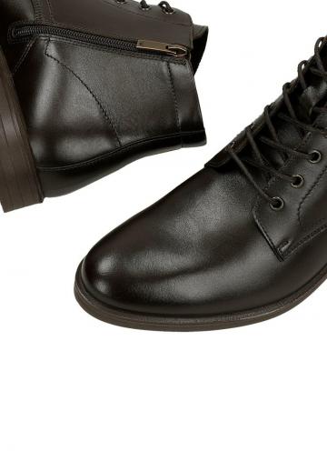 Ботинки на шнуровке