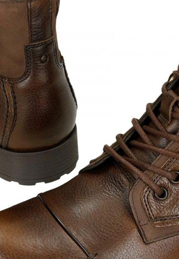 Ботинки на шнуровке