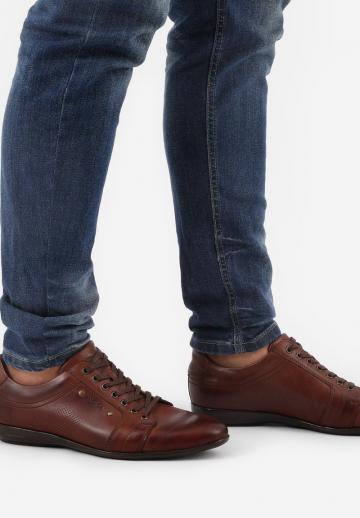 Ботинки на шнуровке