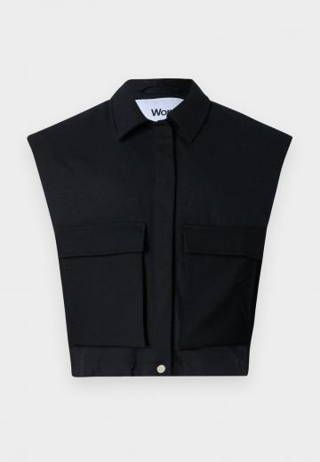 Джинсовая жилетка