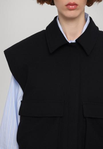 Джинсовая жилетка