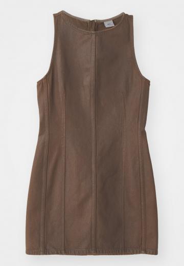 Джинсовое платье