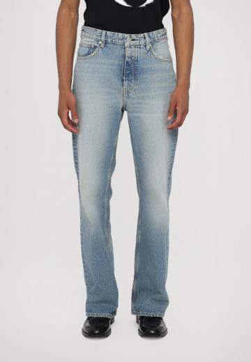 Джинсы бойфренда