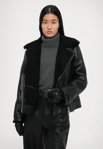 Кожаная куртка