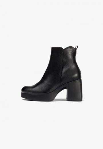 Полусапожки на платформе