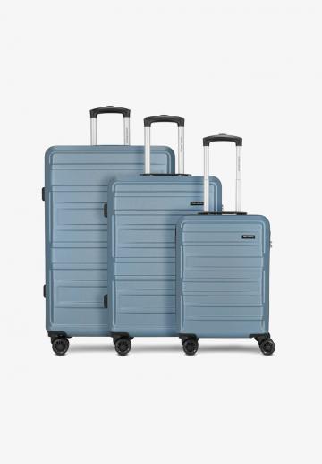 Набор чемоданов