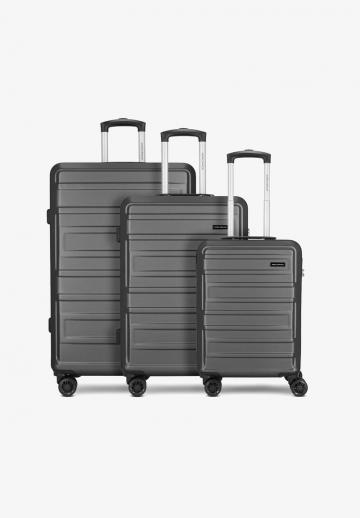 Набор чемоданов