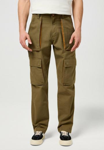 Брюки с накладными карманами