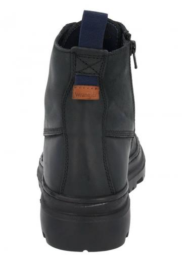 Ботинки на шнуровке