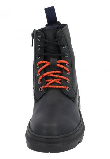 Ботинки на шнуровке
