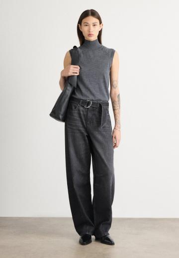 Свободные джинсы